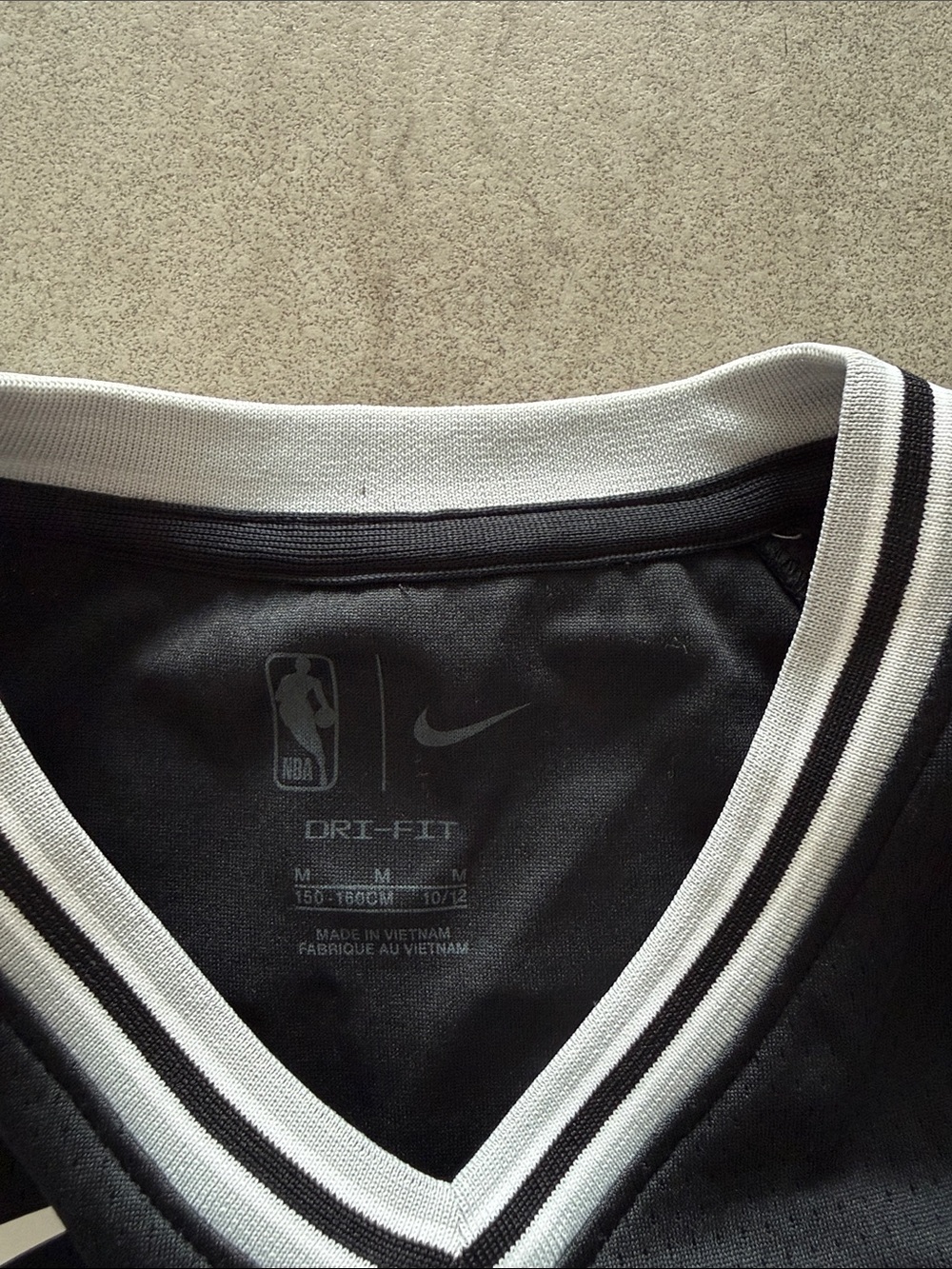 San Antonio Spurs Victor Wembanyama #1 Swingman Icon Jersey - Nike Youth - Picture 2 of 4